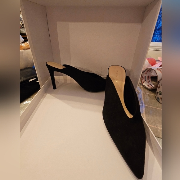Le Chateau black V high heels new size 9 - Picture 3 of 4